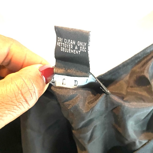 Finity Studio Black Tank Top with White Spiral Design Size 14. - Picture 8 of 12